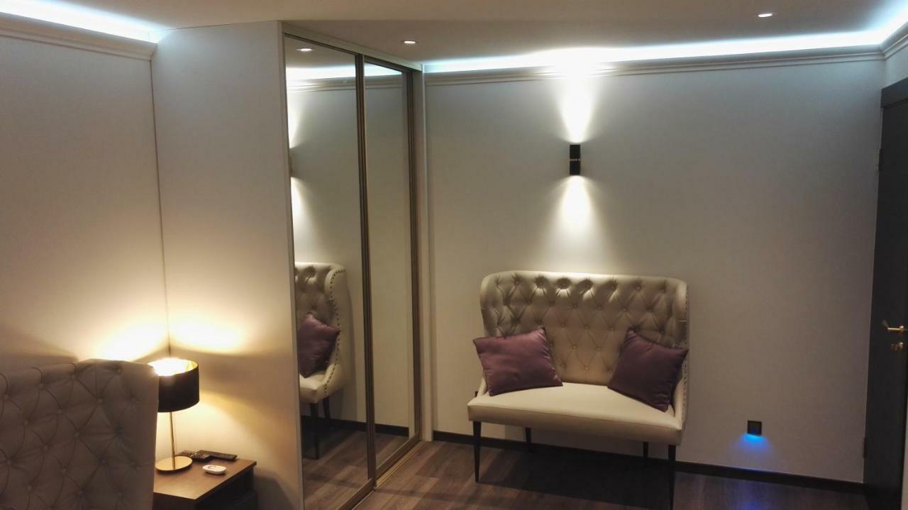 Marbeo 5 Star Luxury Suites - Elkonu Liepāja Kültér fotó